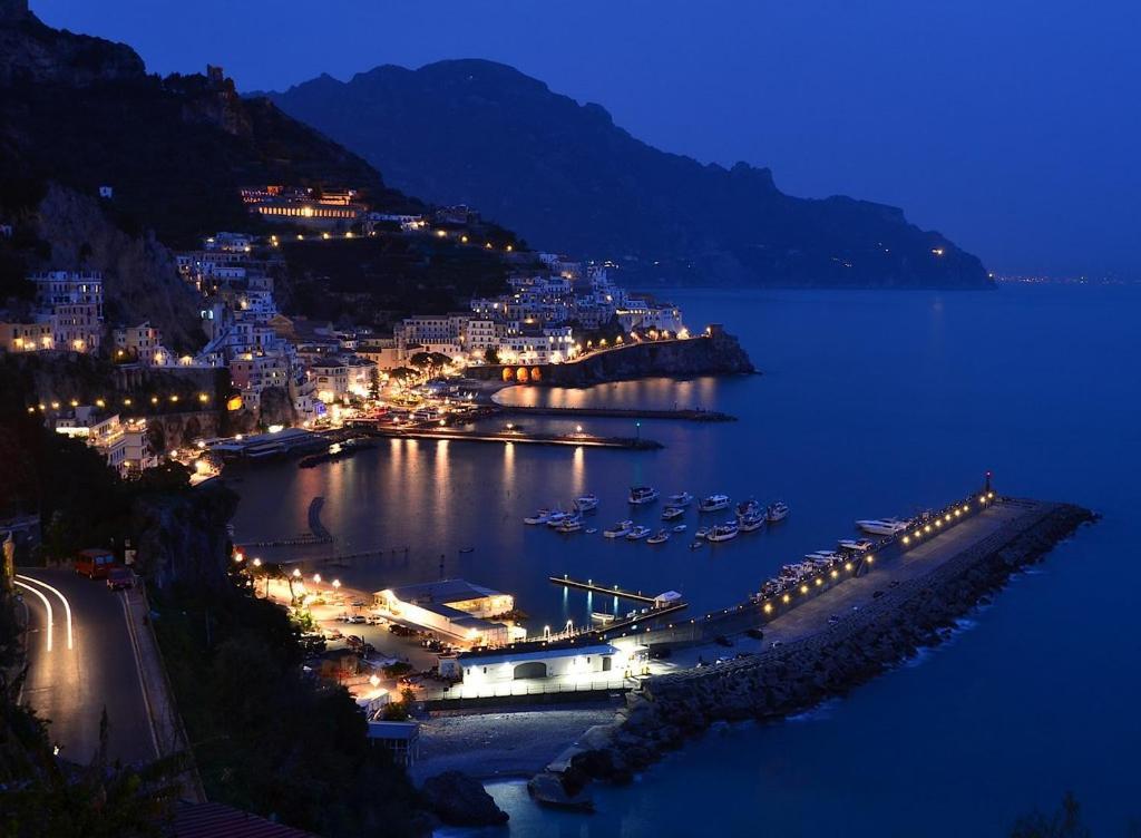 Zia Pupetta Suites Amalfi Extérieur photo